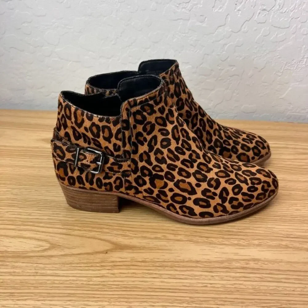 Gianni Bini Bootie Womens 8 Brown Torloni Calf Hair Leopard Stacked Heel Buckle